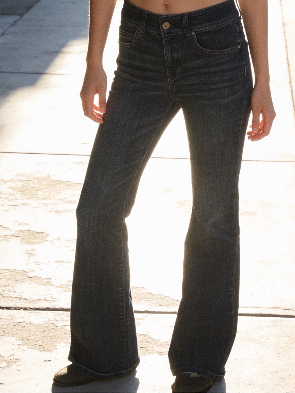 American Eagle | Women’s Dark Blue Original Bootcut Short Jeans | 12S